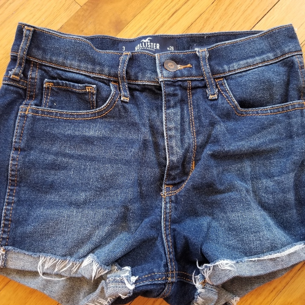 Size 3 High waisted vintage stretch shorts